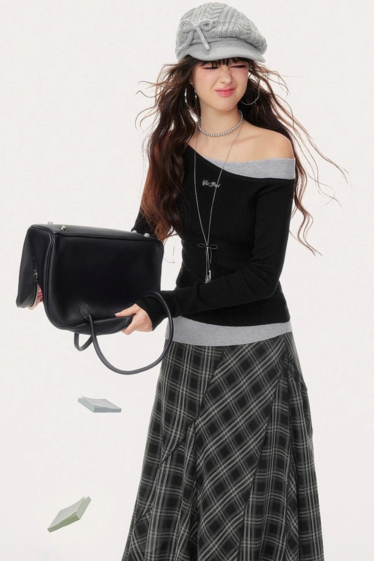 Gentle Embroidery Knitted Sweater