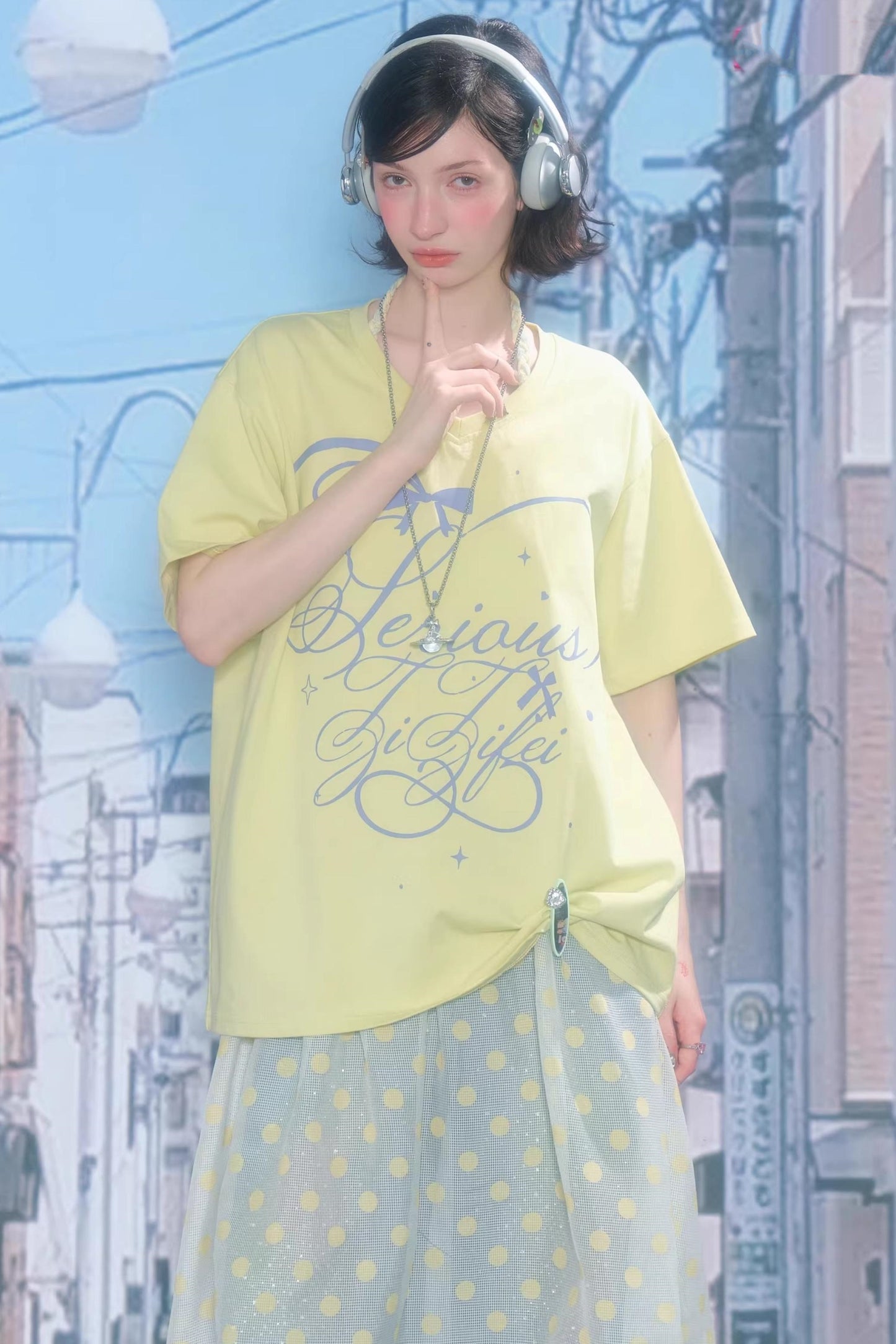 Star Falling V-Neck Top