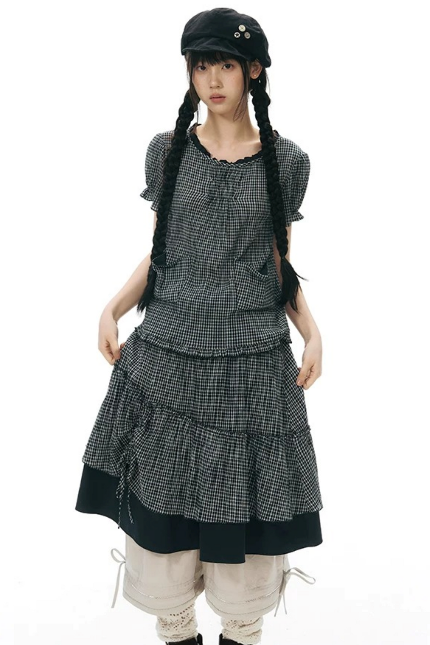 Conjunto de camisa y falda de cuadros con tapeta con volantes