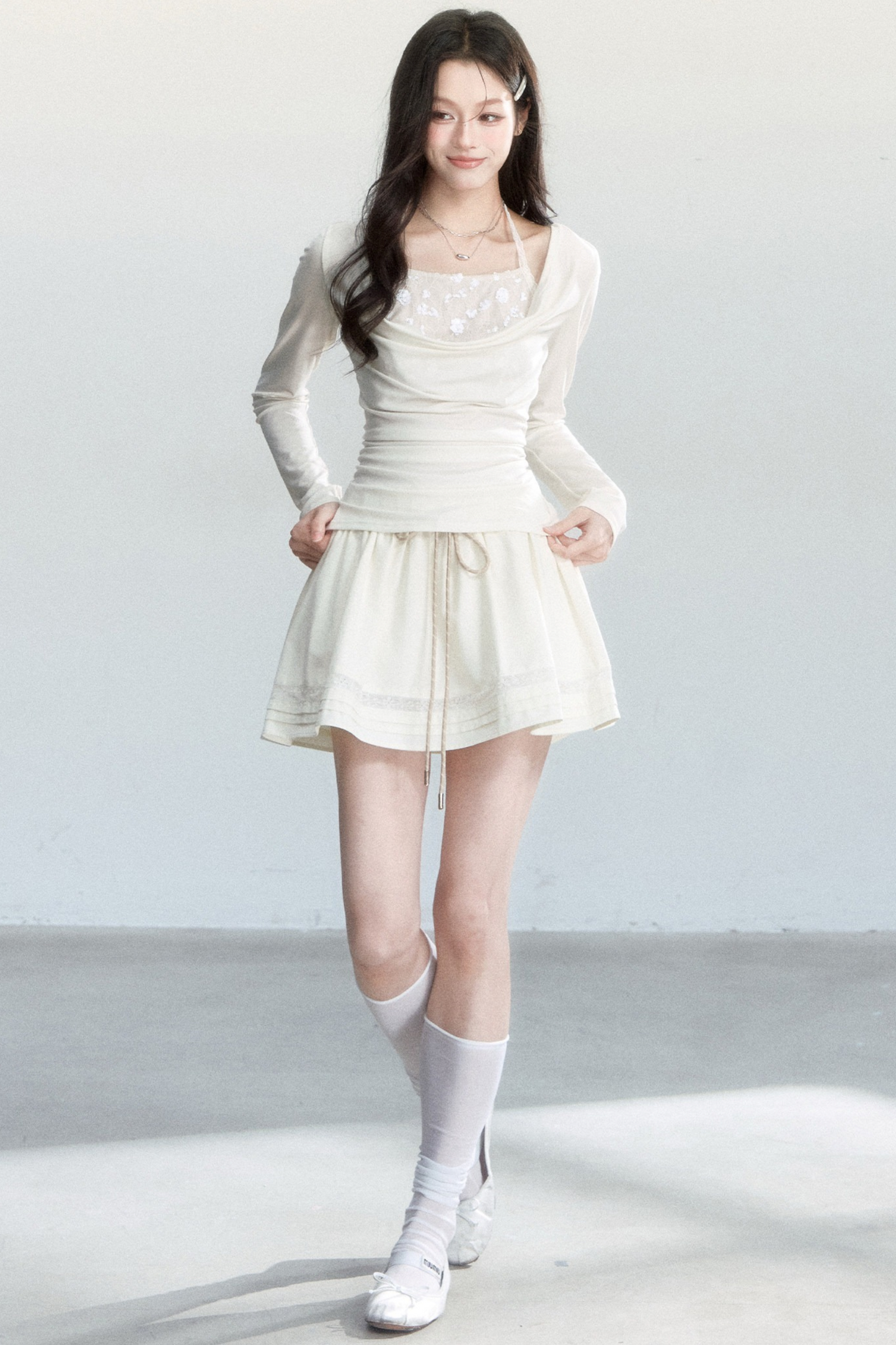 Pure Desire 퍼프 칼라 블라우스