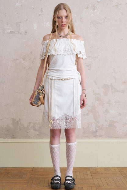 One-Shoulder Lace Wave Top