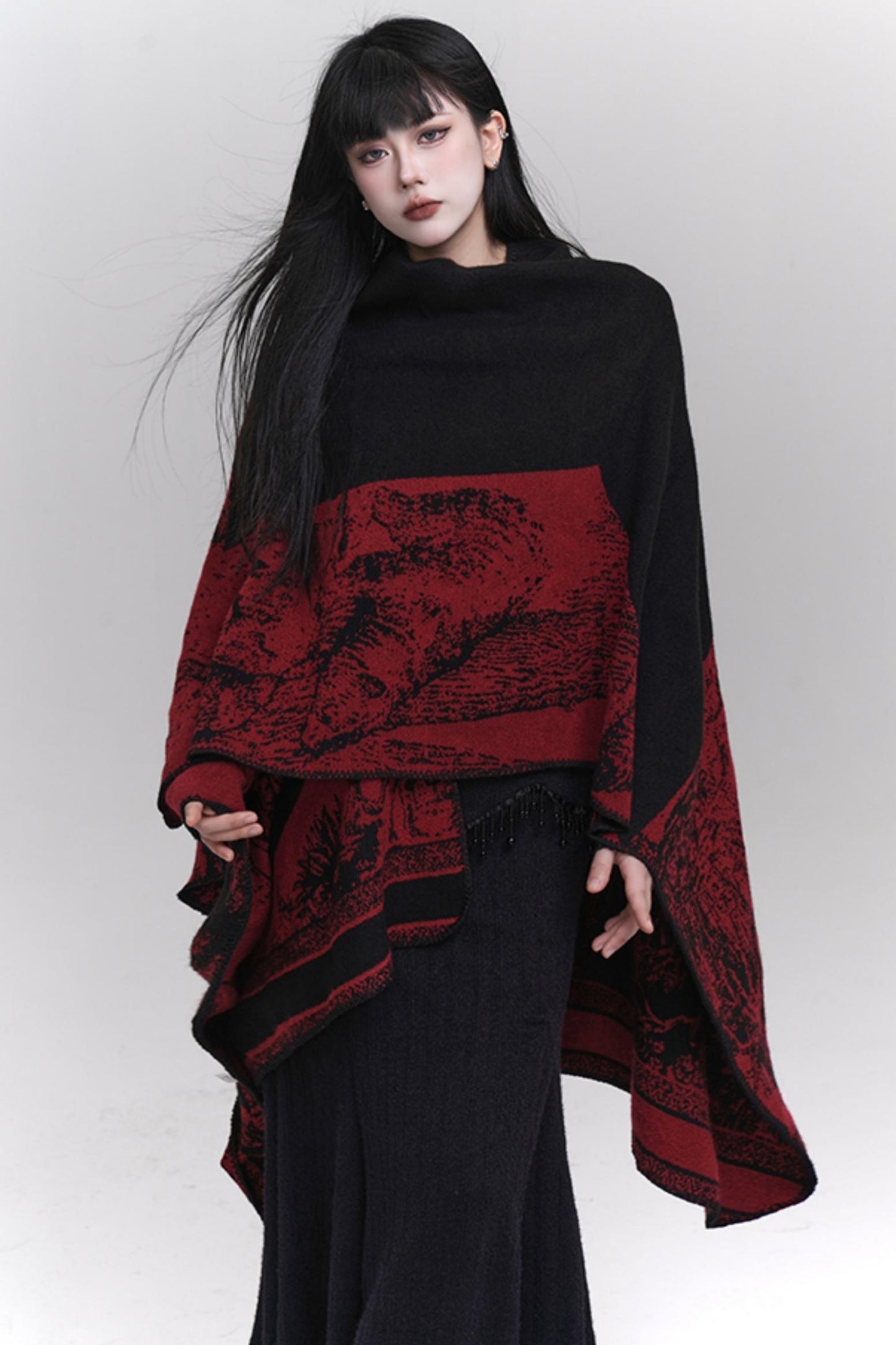 The ghost girl stays in the foreign gold cloak and shawl, and wears the 2024 new high-end autumn and winter scarf with a Korean atmosphere