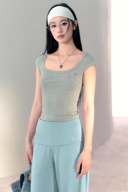 Versatile Slim-Fit Lycra Top