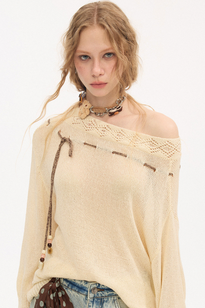 비대칭 오프숄더 니트 스웨터