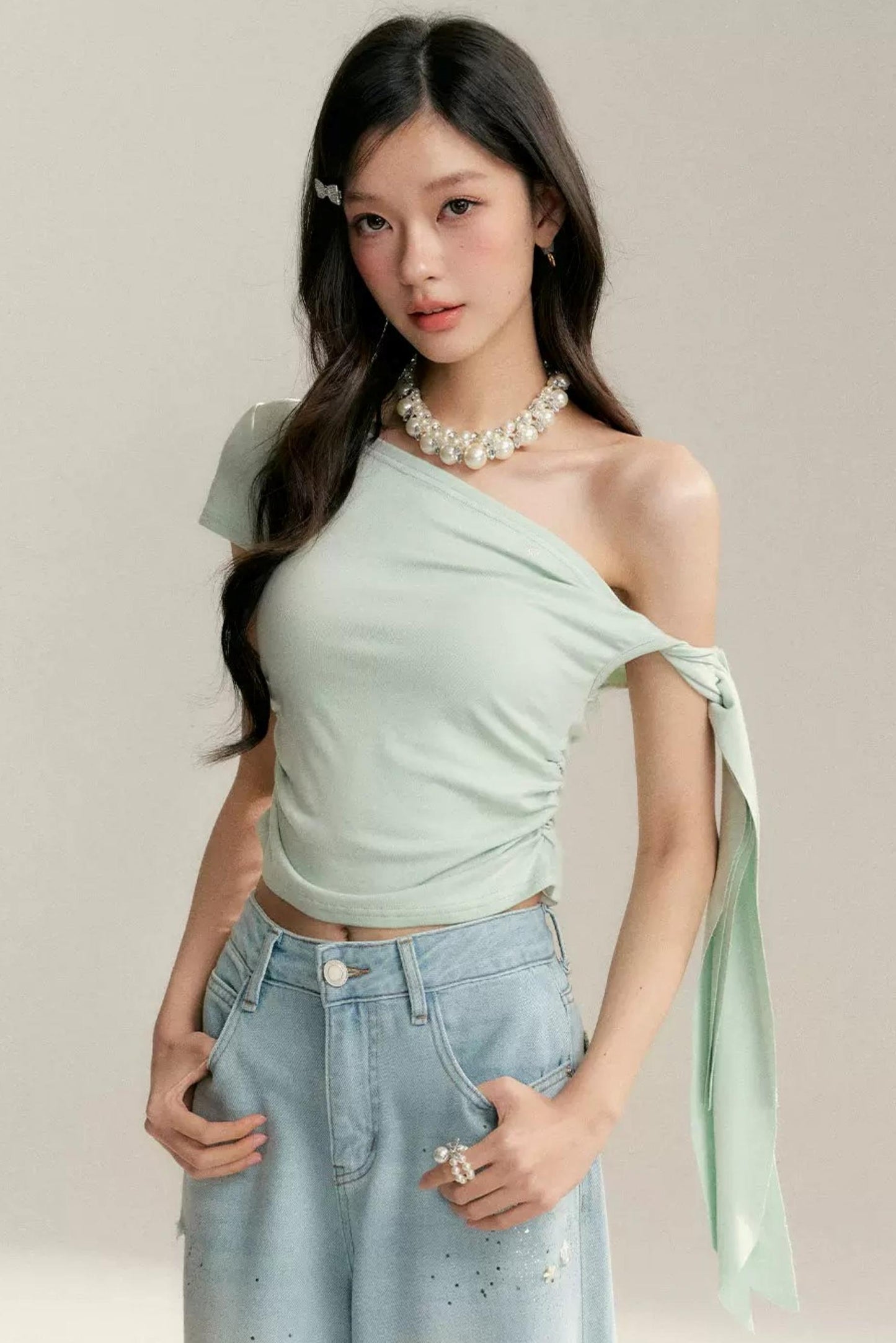 민트 트위스티드 오프숄더 탑 세트업