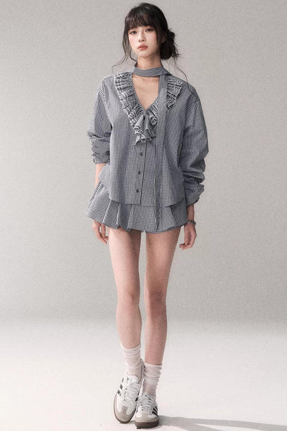 Ensemble chemise à carreaux bleus et dentelle