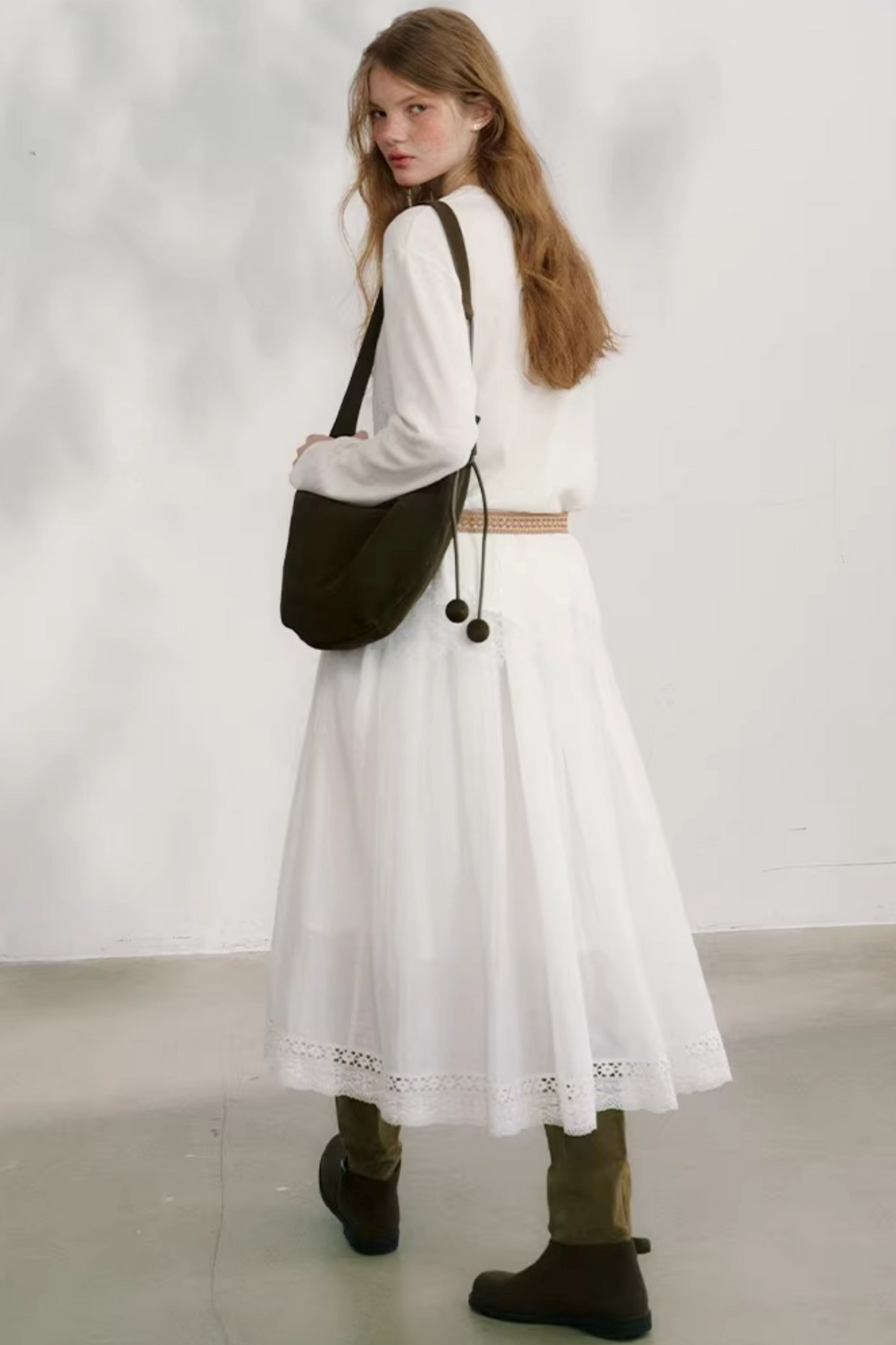 Swaying Silhouette Lace Top