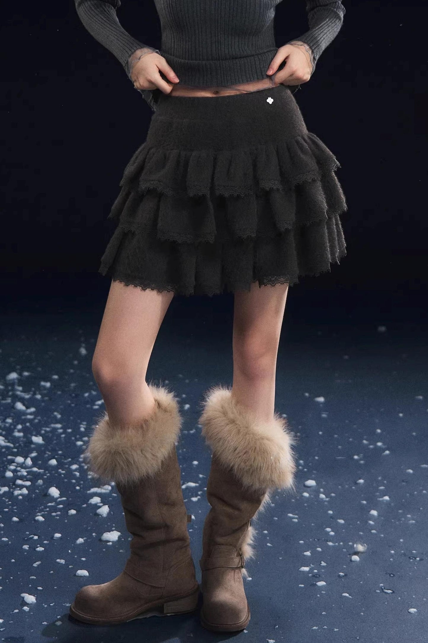 Lace Spliced Velvet Skirt