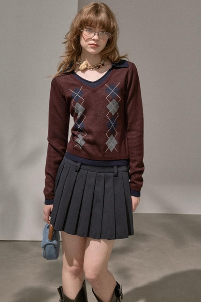 Contrast V-Neck Pullover