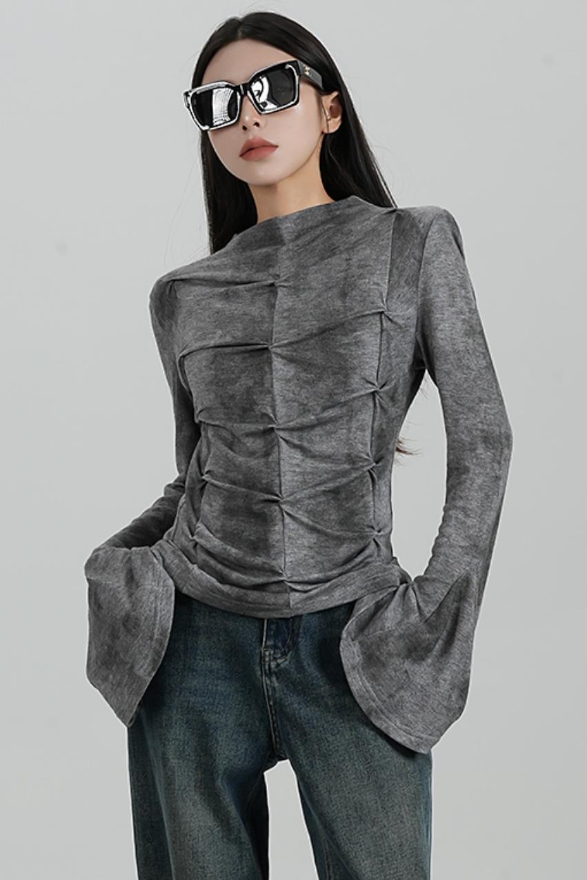 SRYSAME's design is slim, pleated, flared, long-sleeved, T-shirt, underneath, and top, a new autumn women's wear