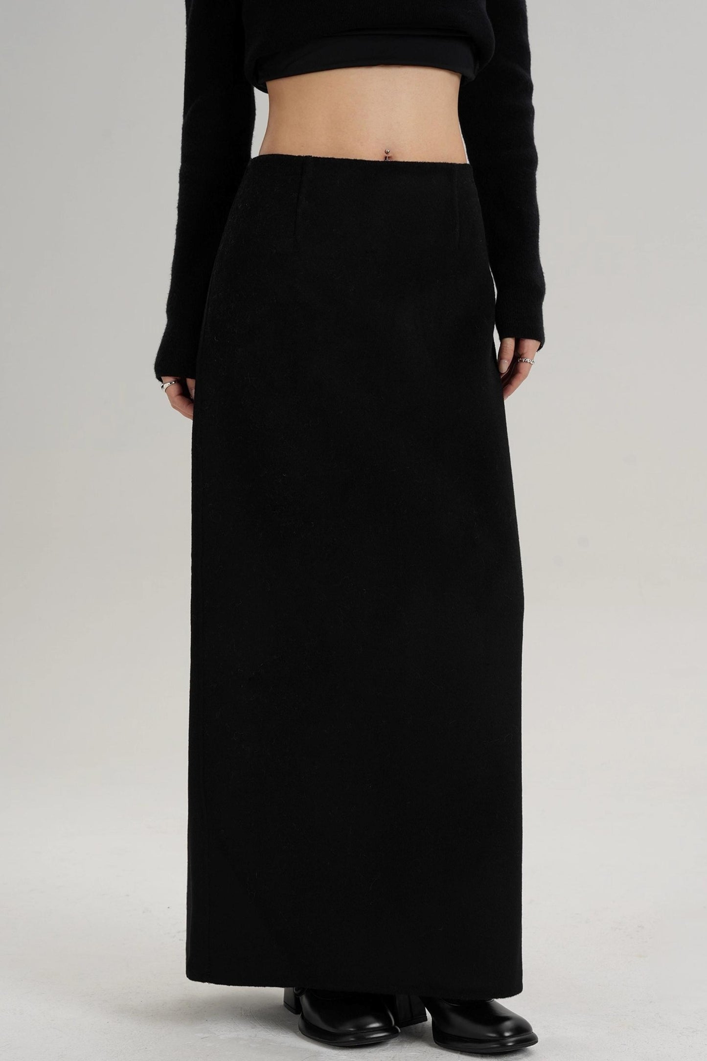 Elegant Wool Pencil Skirt