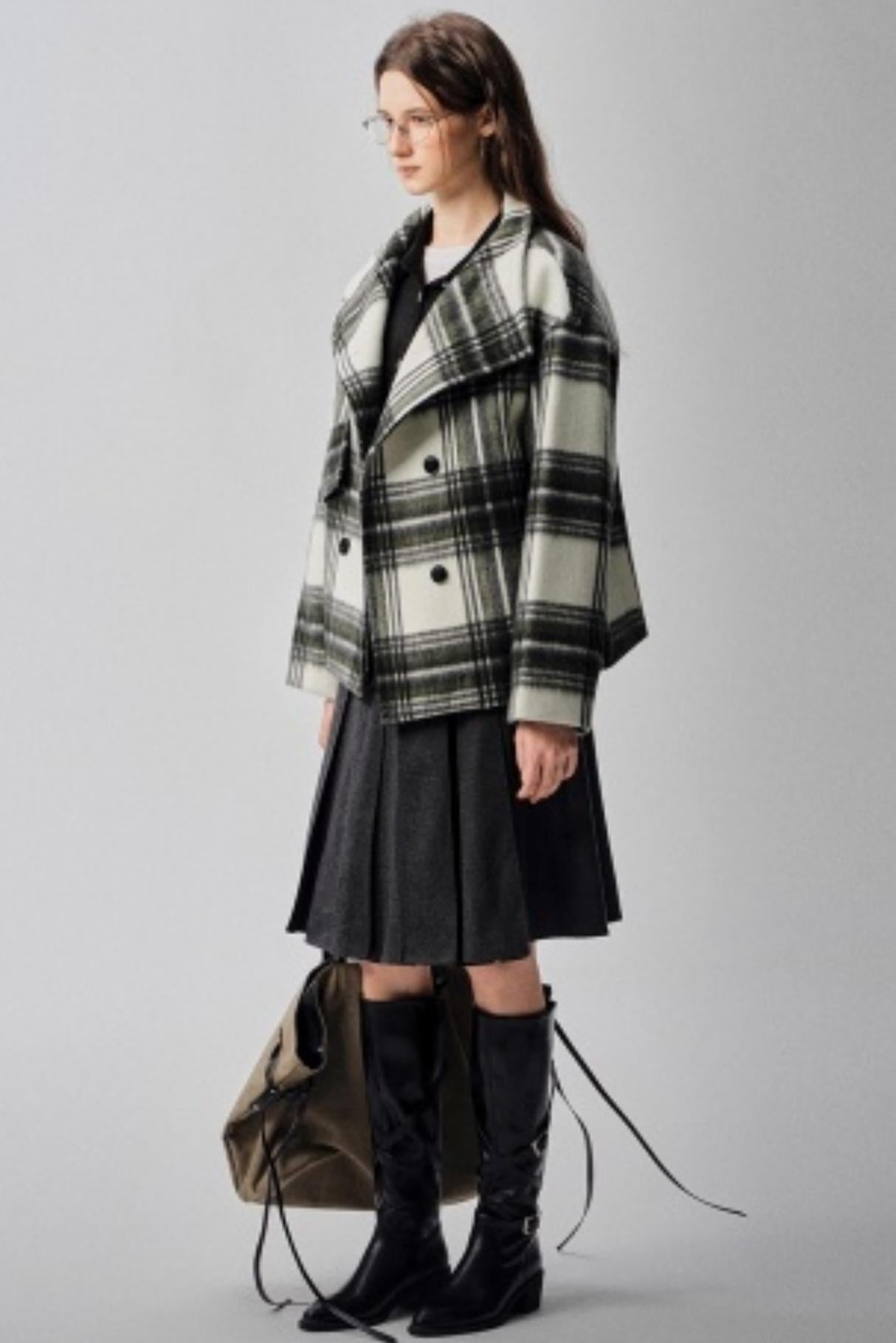 Large Lapel Plaid Woolen Coat