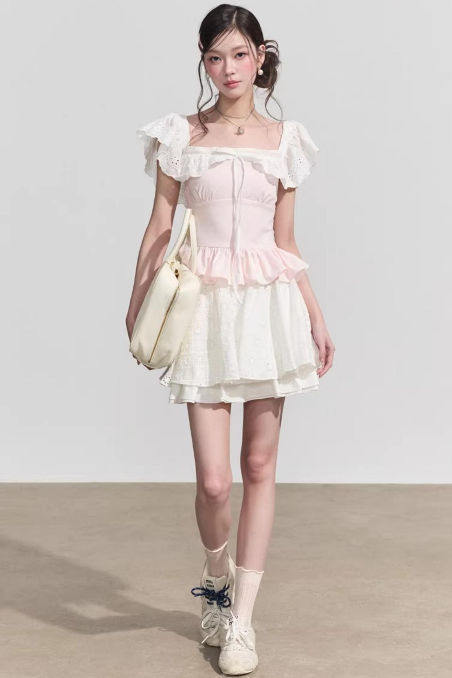 Blusa francese a fiori con volant