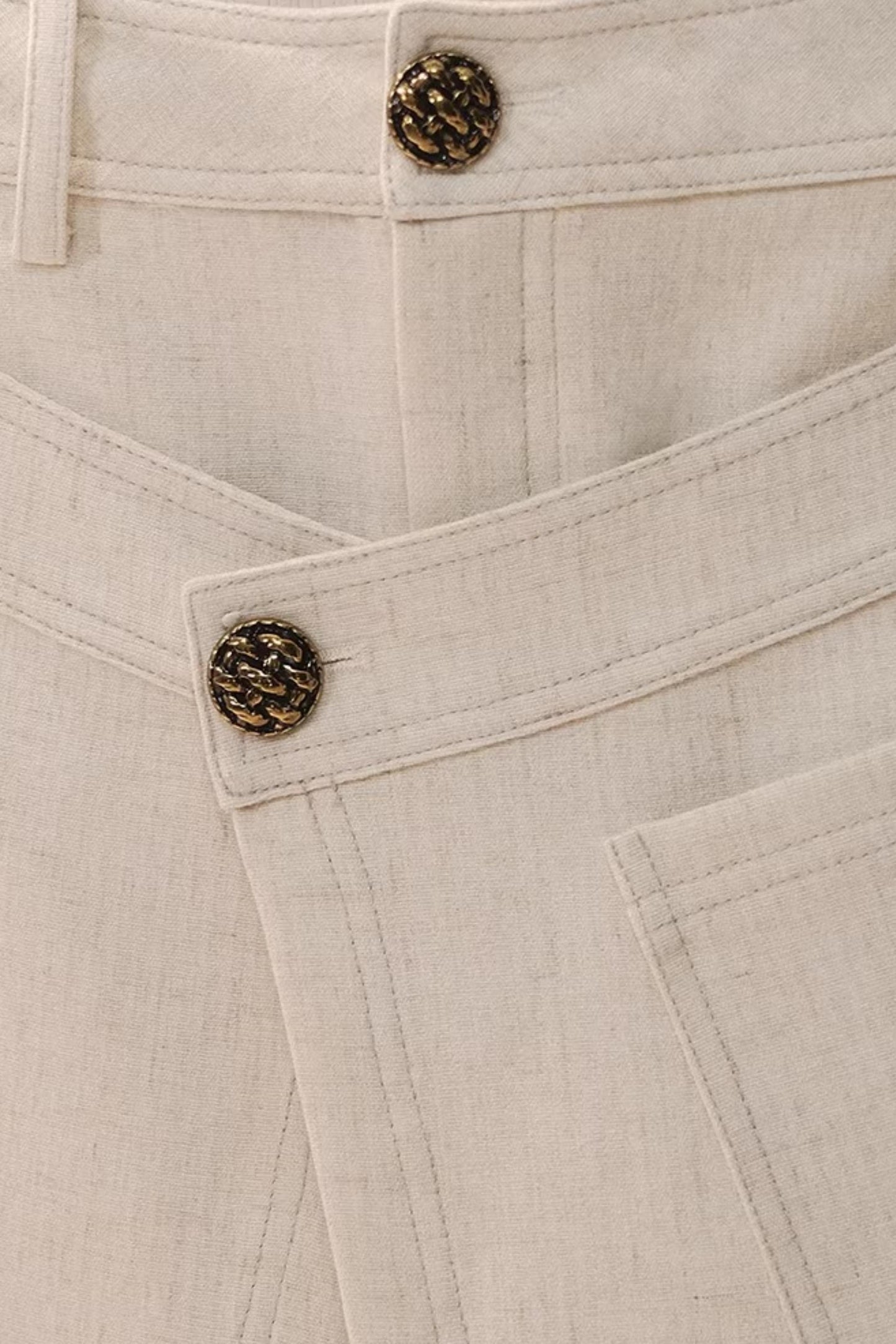 Contrasting Layered Half Skirt