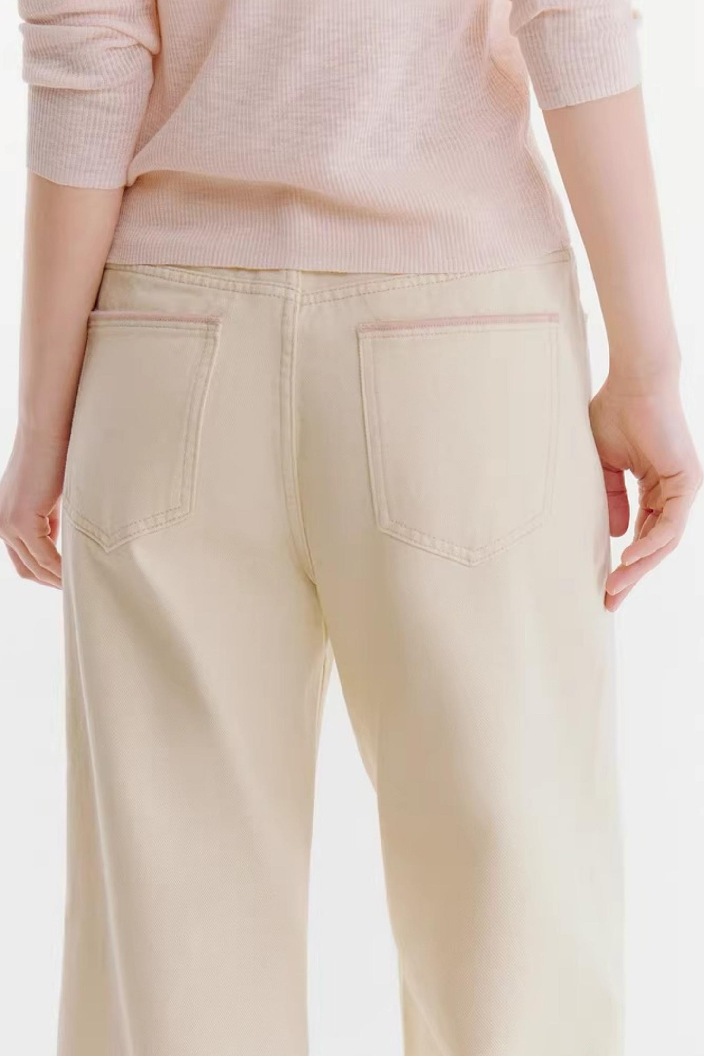 Milchig-weiße Baumwollhose