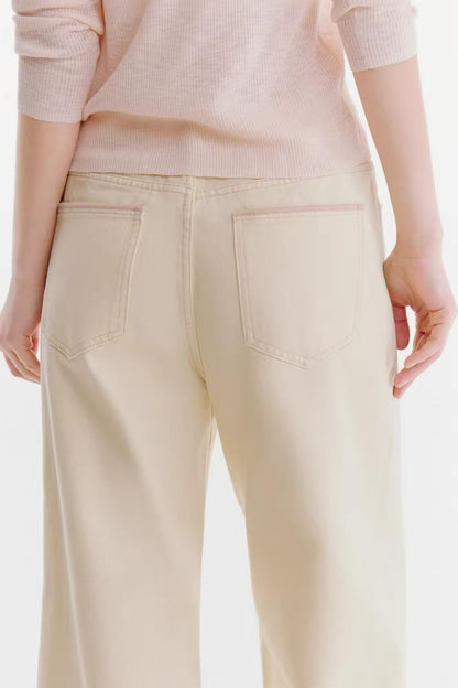 Milchig-weiße Baumwollhose