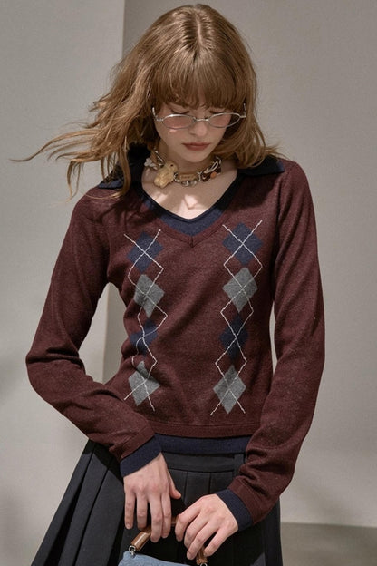 Contrast V-Neck Pullover