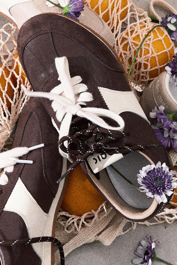 Relaxed Outdoor Soft Sole Sneakers