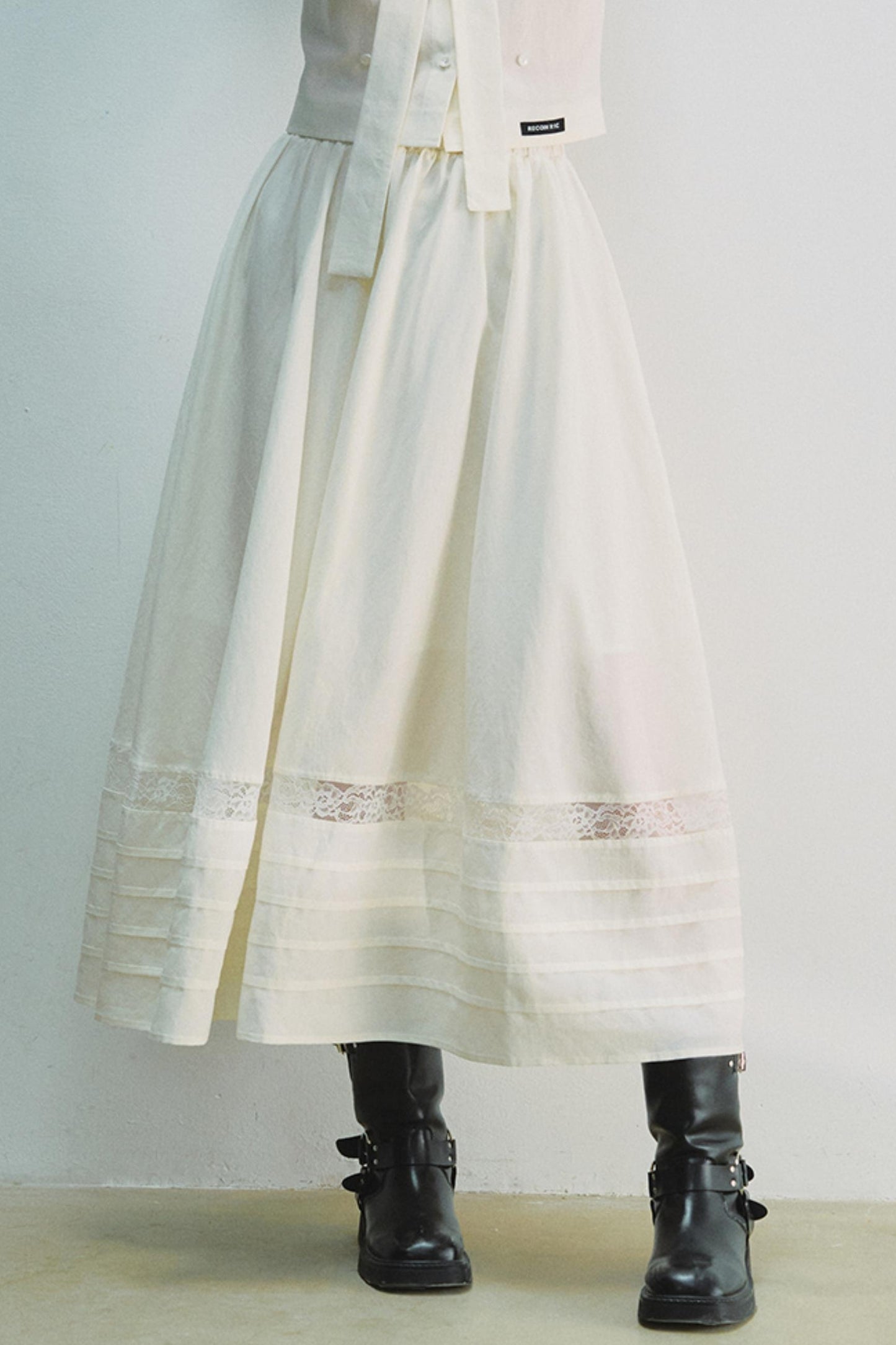 Elegant White Lace Set