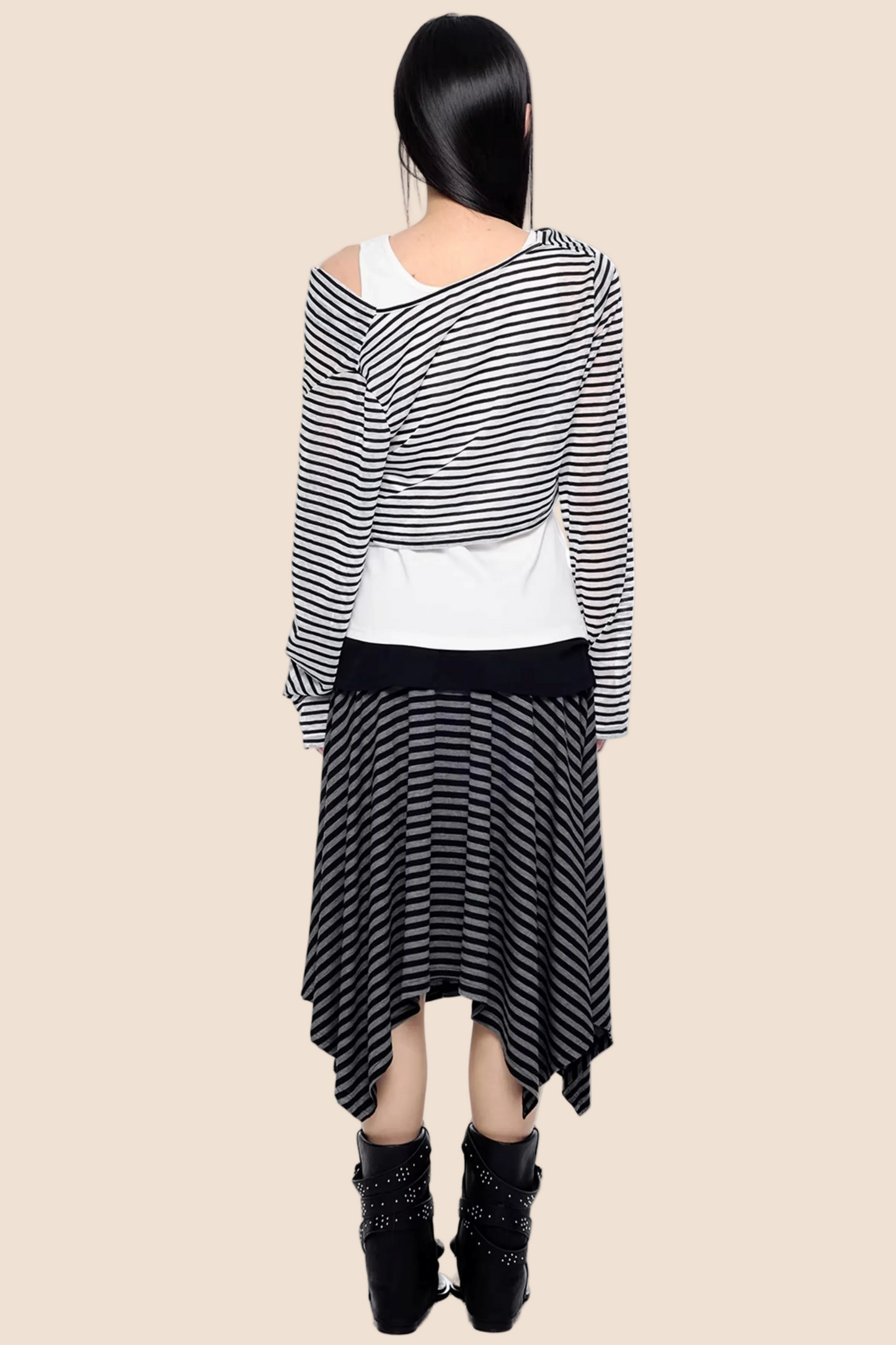 Gestreifte asymmetrische leichte Bluse