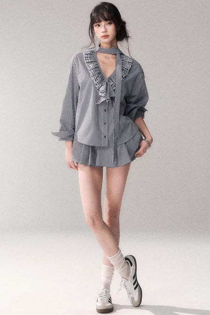 Ensemble chemise à carreaux bleus et dentelle