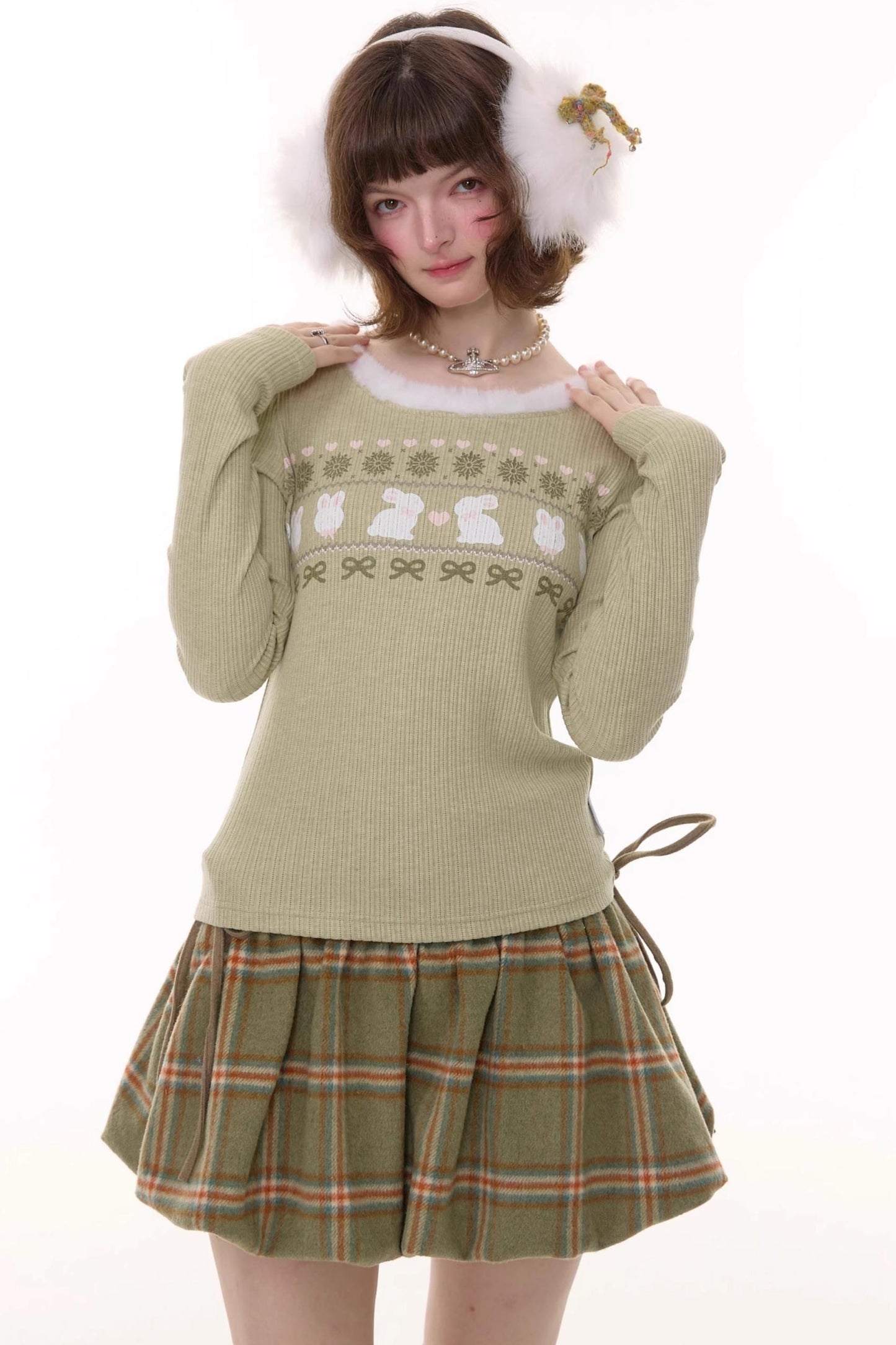 Slim Rabbit Print Knitted Base Shirt