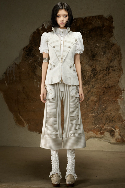 Maglia gotica senza maniche con scollo all’americana