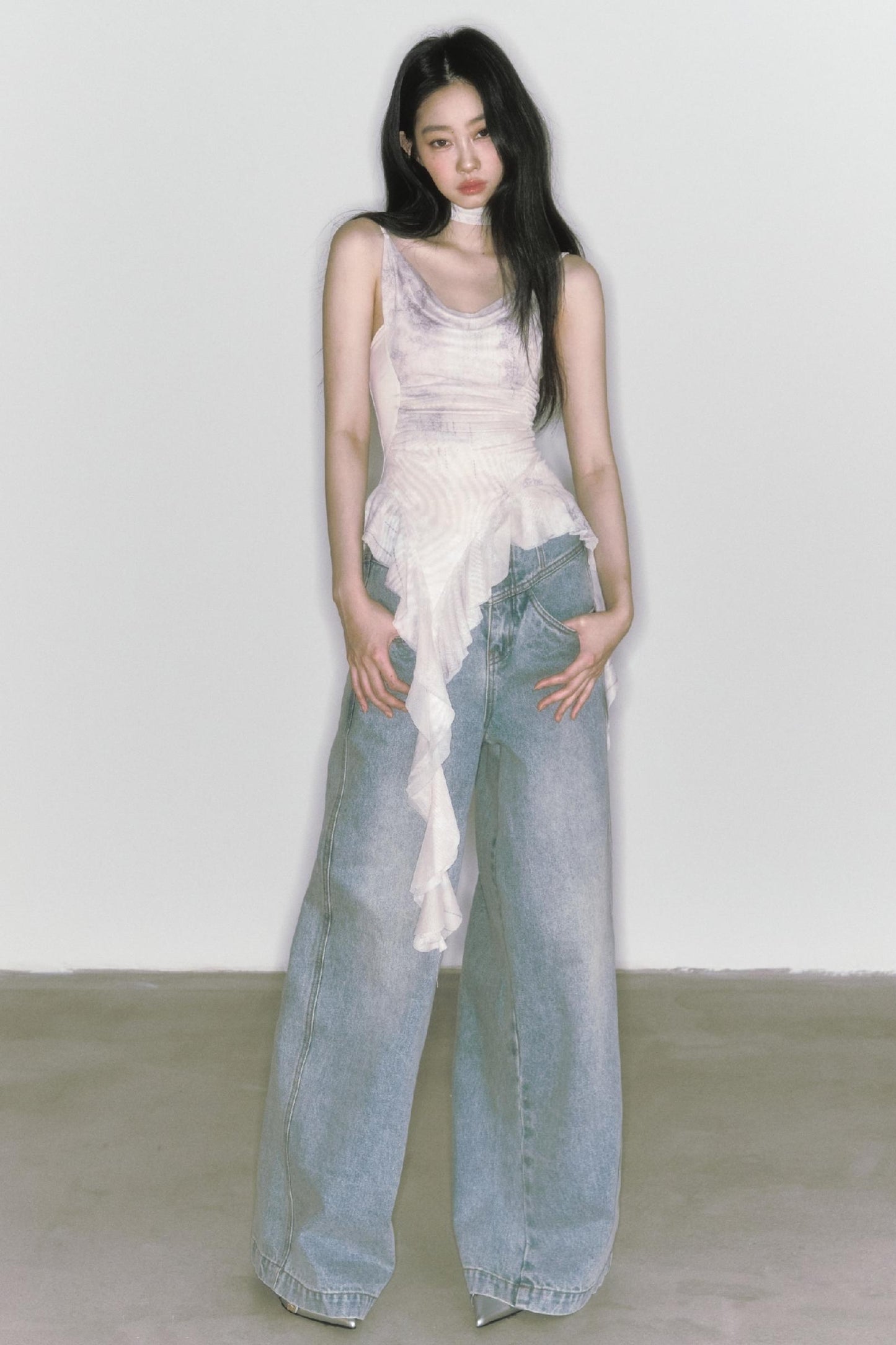 Classic Wide-Leg Jeans Pant