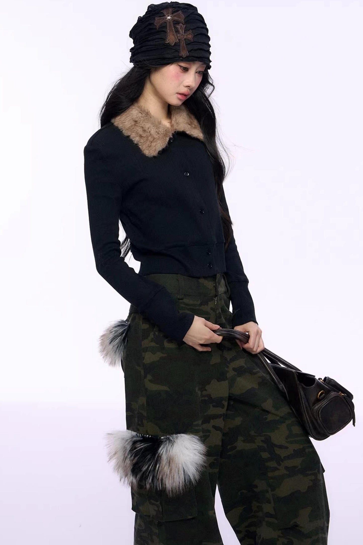 블랙 퍼 칼라 니트 탑