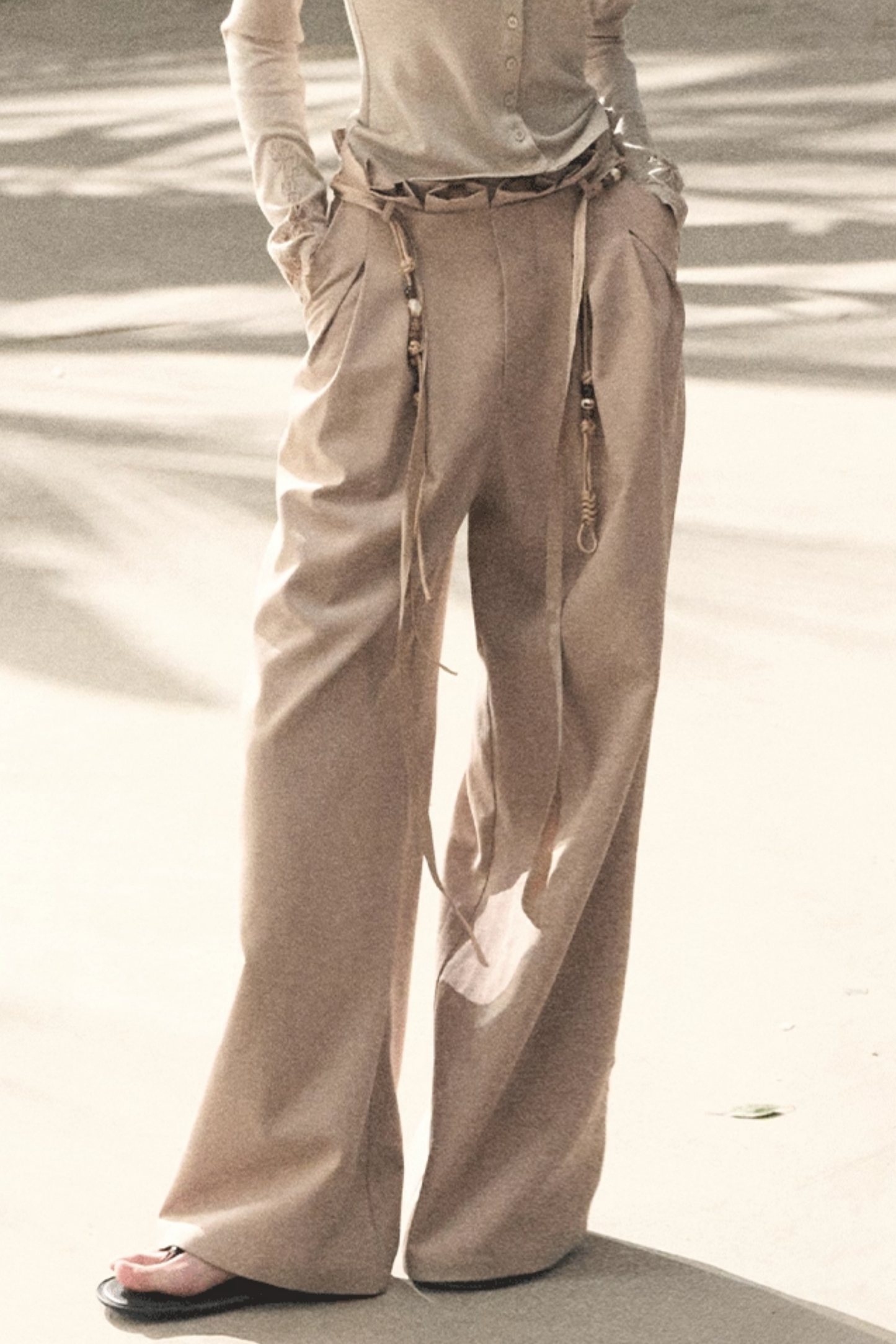 Lange Hose aus plissiertem Mikro-Samt