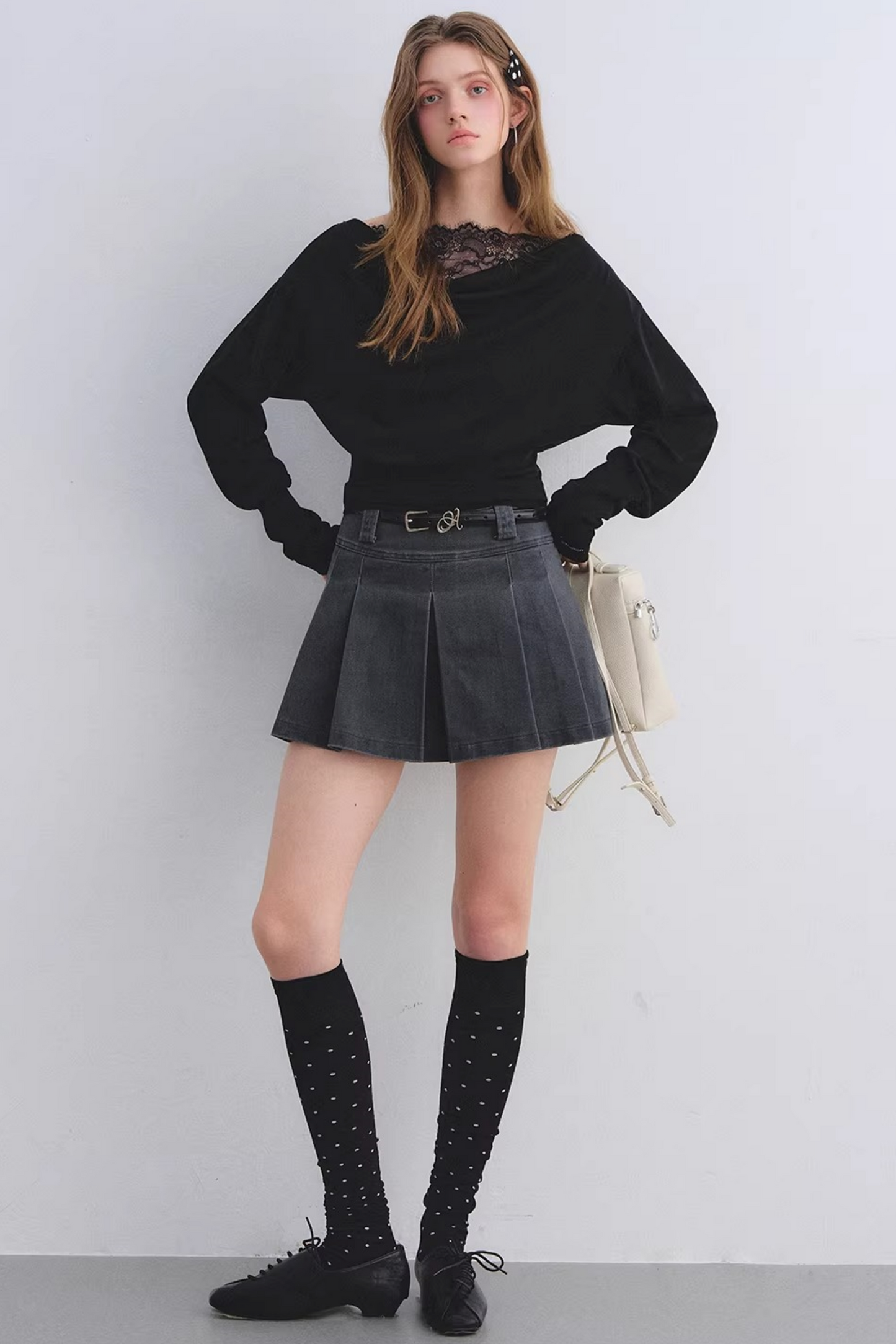 Off-Shoulder-Top mit Spitzeneinsatz
