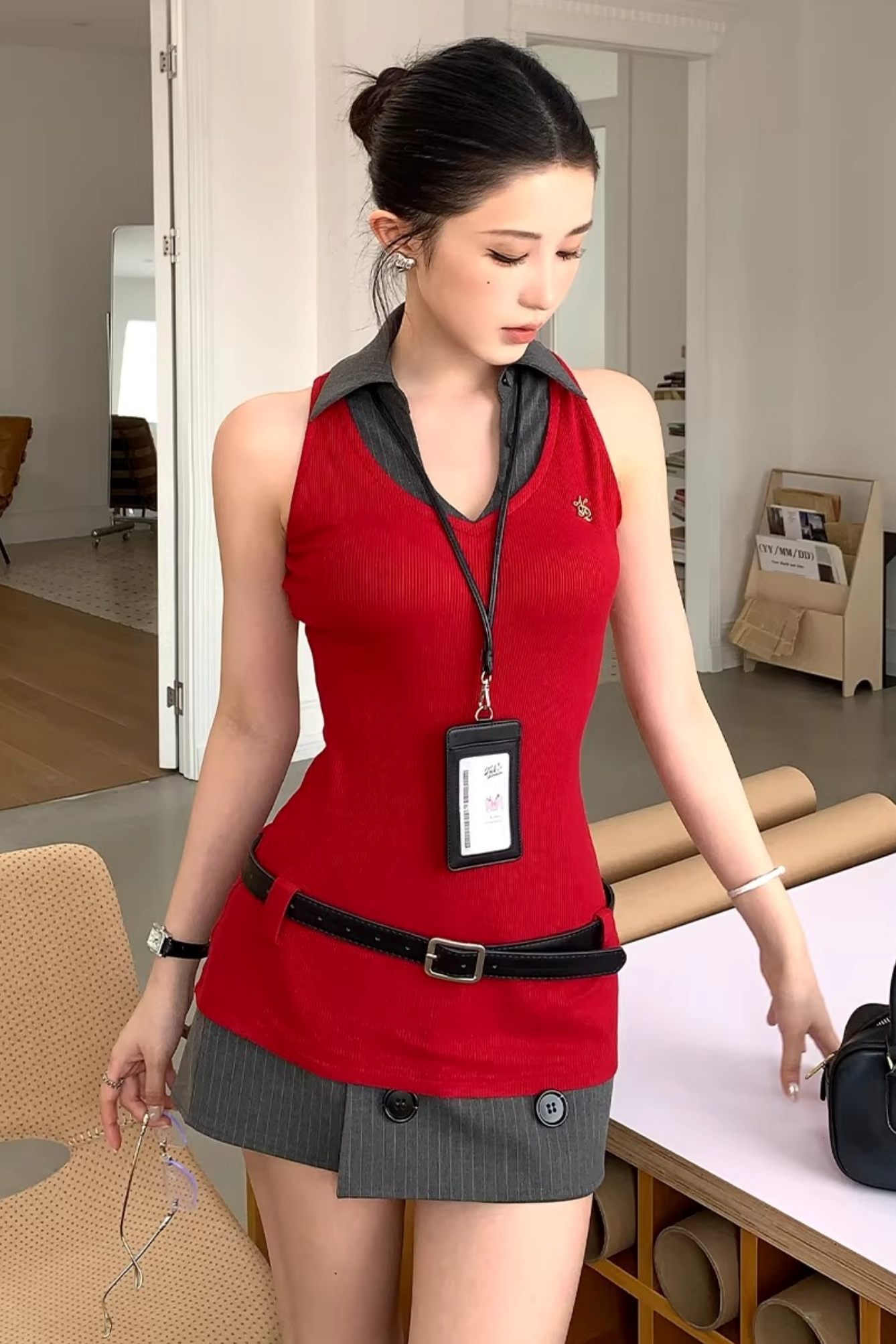 Elegant Sleeveless Knitted Vest Skirt Set-Up