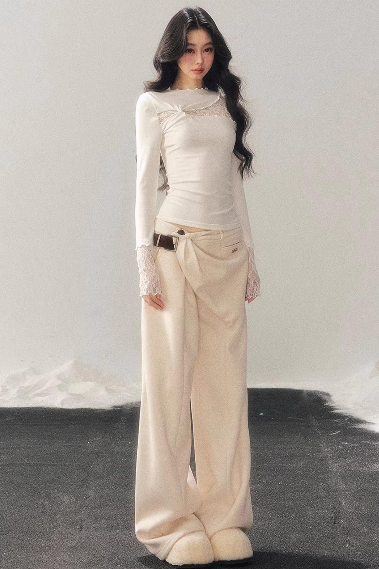 Lace Hollow-Out Slimming Top