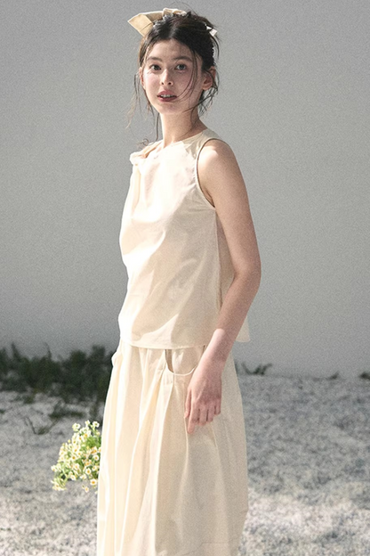 White Pleated Summer Set-Up
