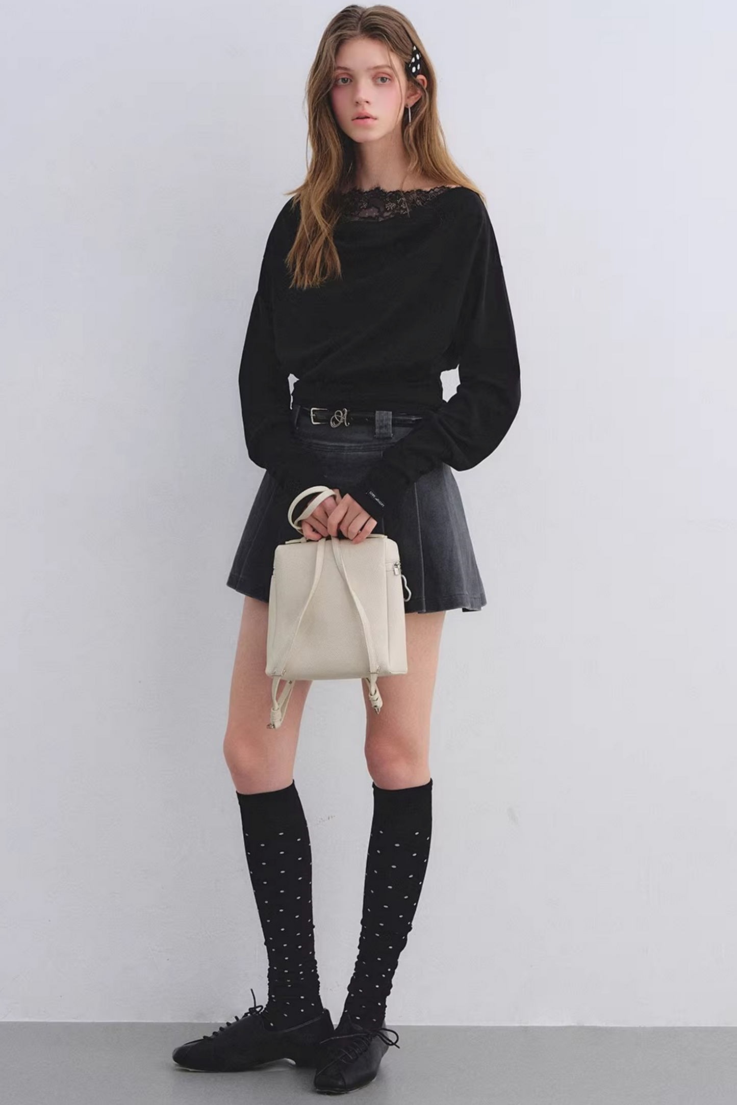 Off-Shoulder-Top mit Spitzeneinsatz