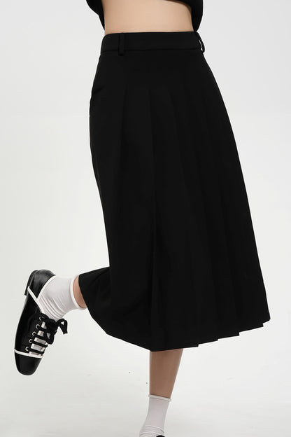 High-waisted a-line pleated skirt