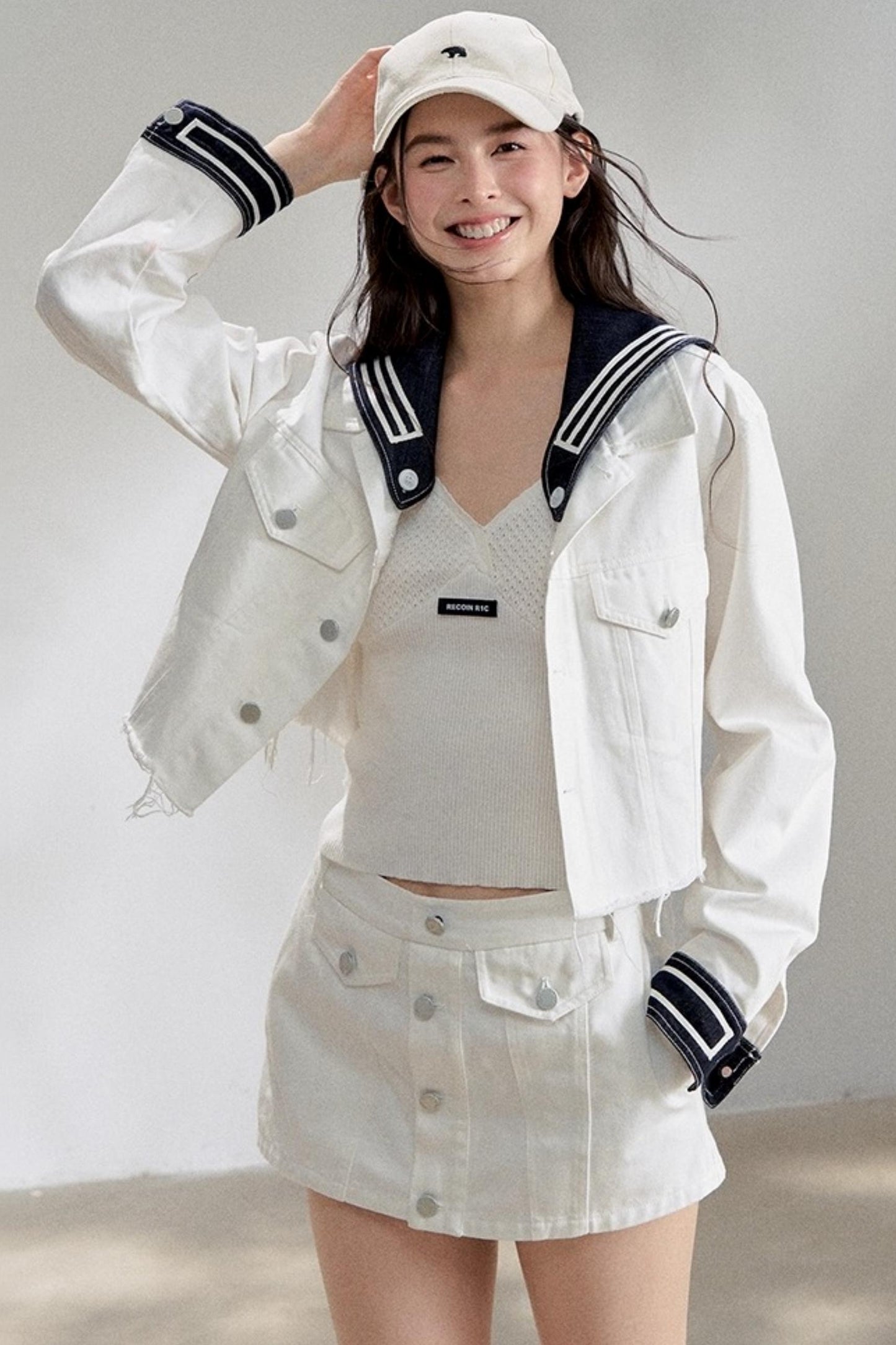 Textured White V-Neck Knitted Suspender Top