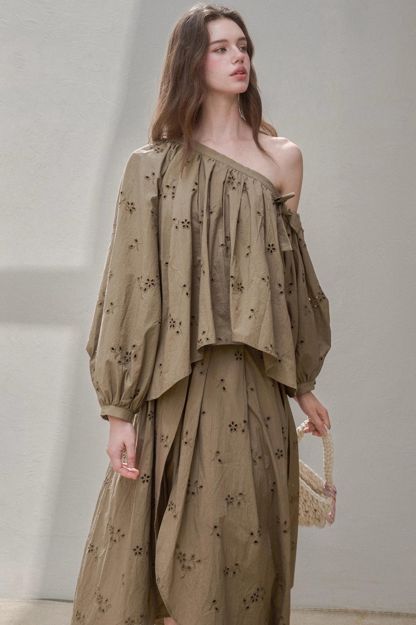 Embroidery Elegant Slanted Shoulder Skirt Set-Up