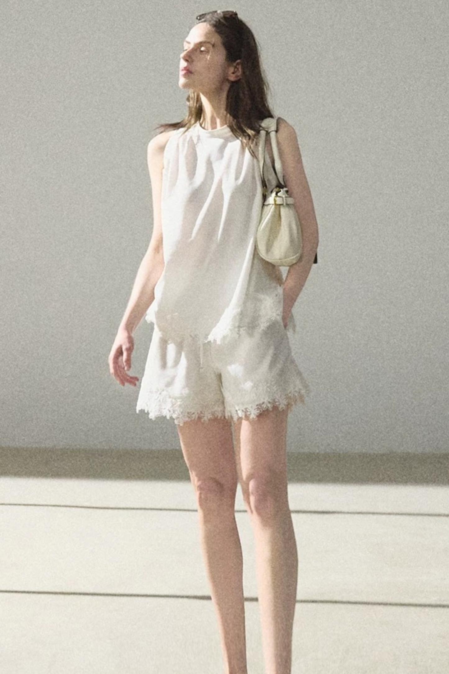 Lyocell-Spitzenhose mit weitem Bein