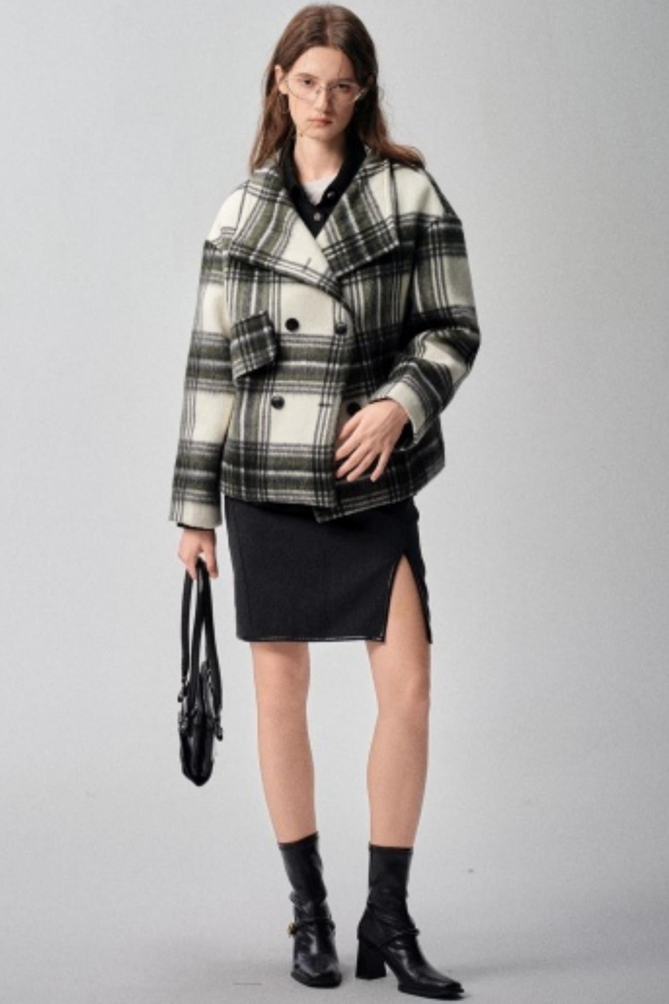 Large Lapel Plaid Woolen Coat