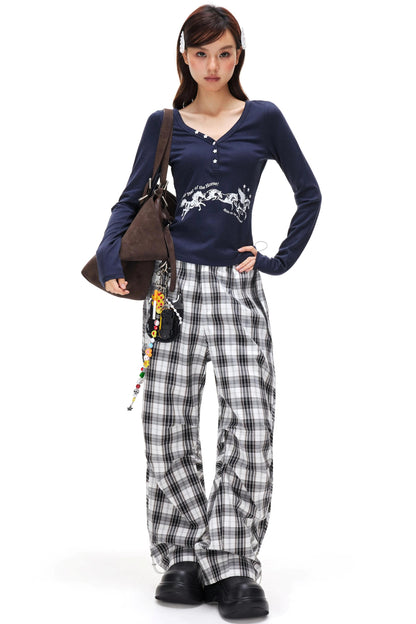 Star Shell Button Knitted Top