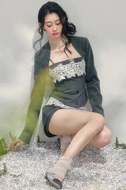 Eye-Catching Lace Spring Vest Set-Up