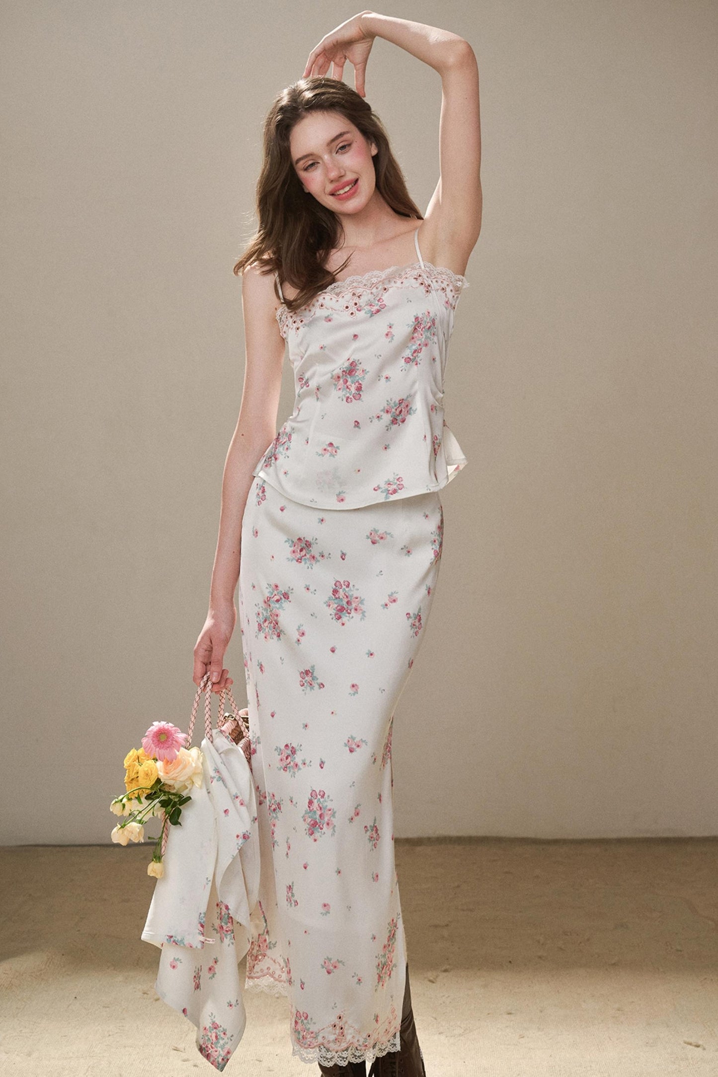 Comfortable Embroidery Top & Skirt Set-Up