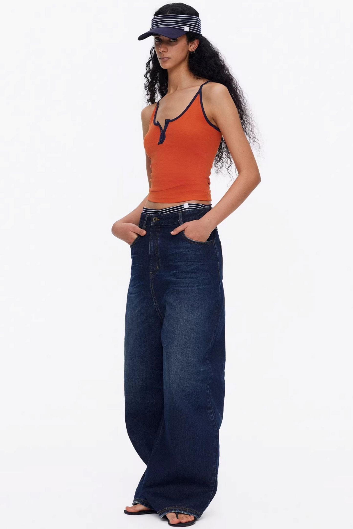 Color-Contrasting Slim-Fit Vest