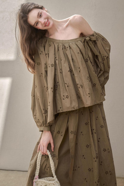 Embroidery Elegant Slanted Shoulder Skirt Set-Up