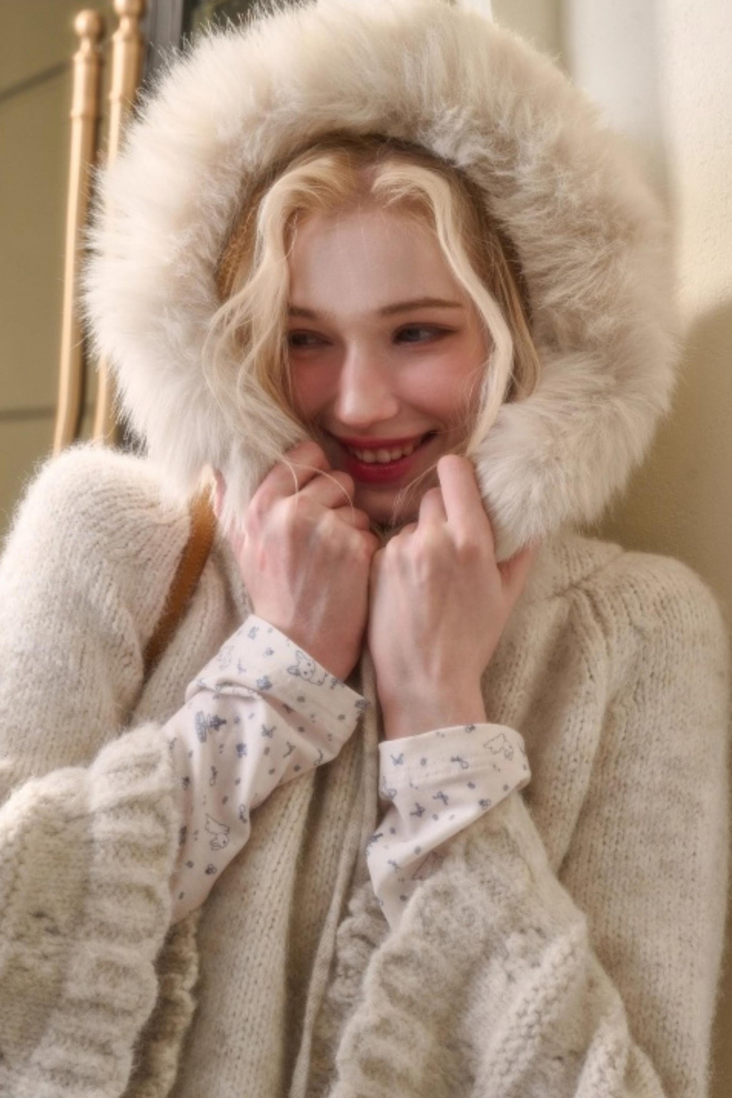 Elegant Wool Knit Cape Coat