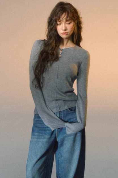 Line-Breasted Base T-Shirt