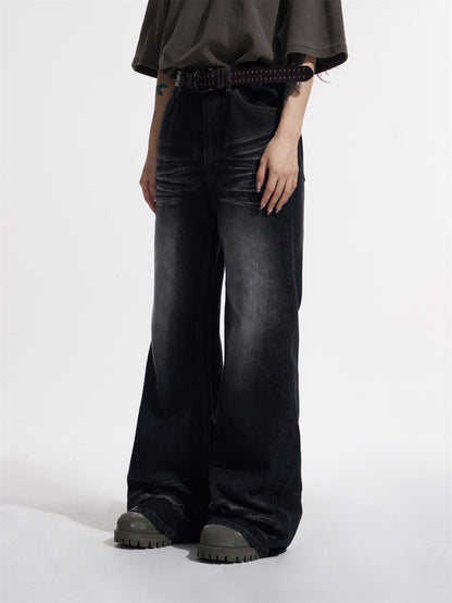 Slimming slightly flared jeans pants