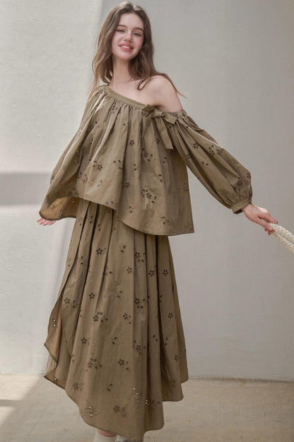 Embroidery Elegant Slanted Shoulder Skirt Set-Up