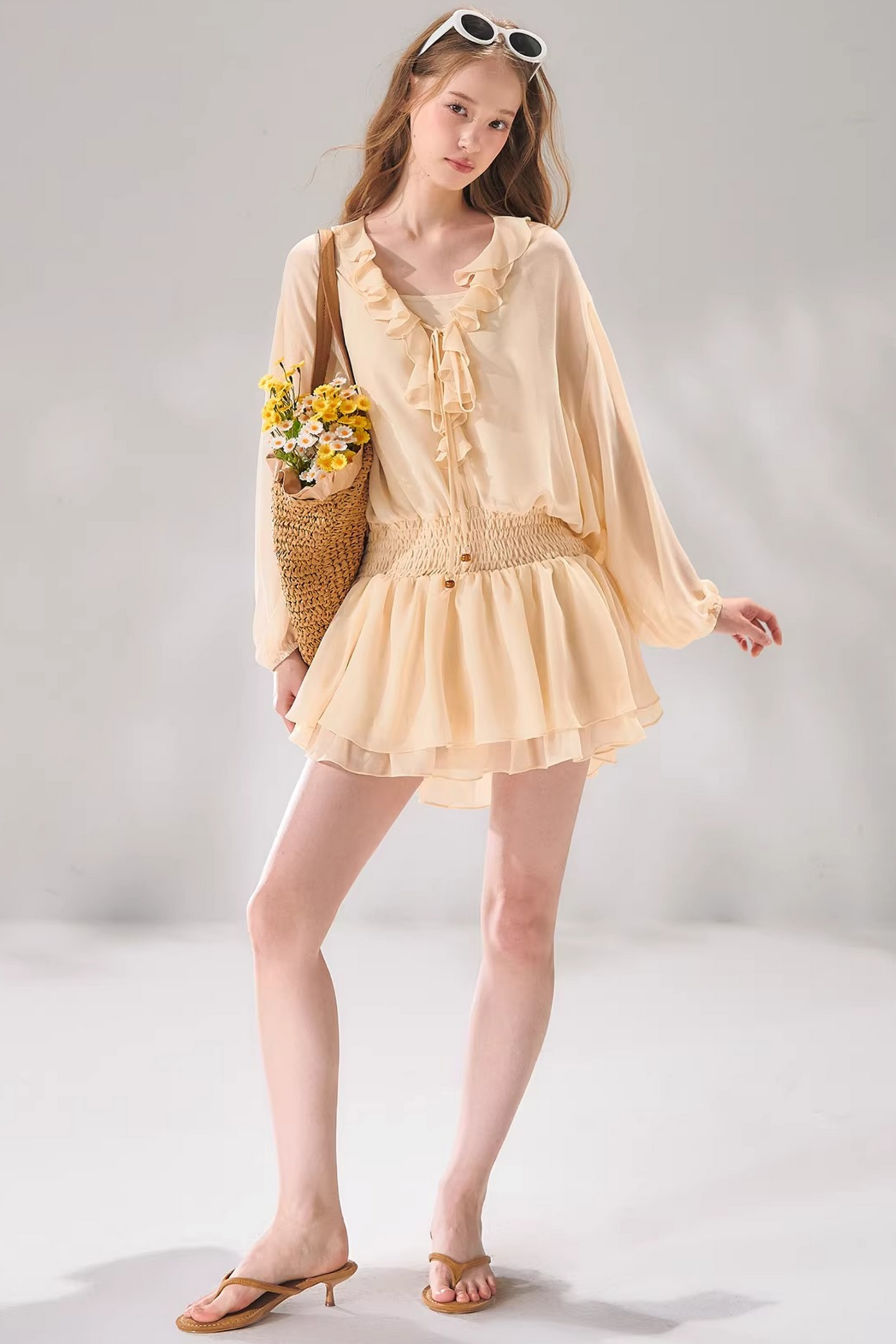 Ensemble robe en mousseline à volants et perles